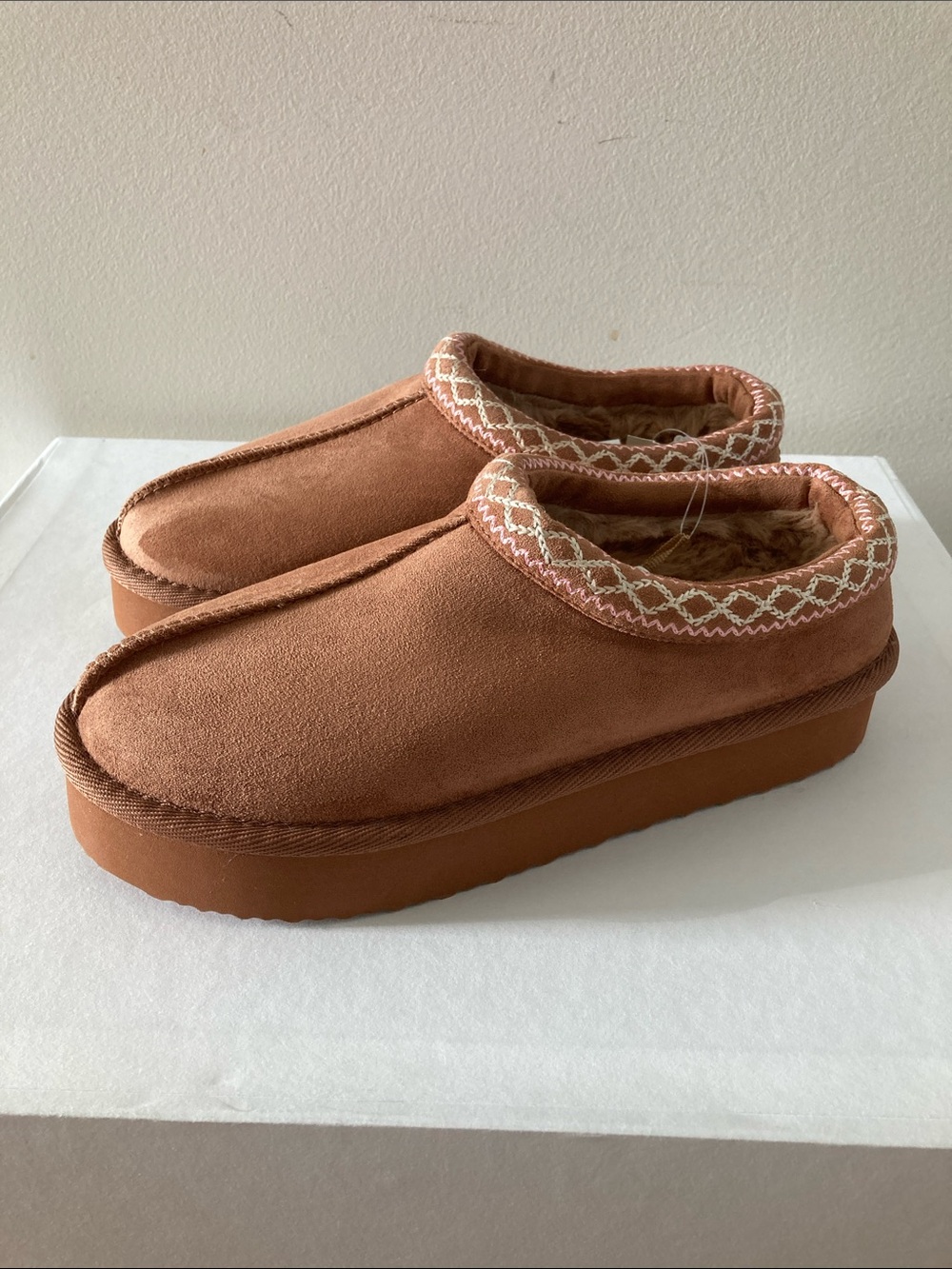 Aerie embroidered slippers